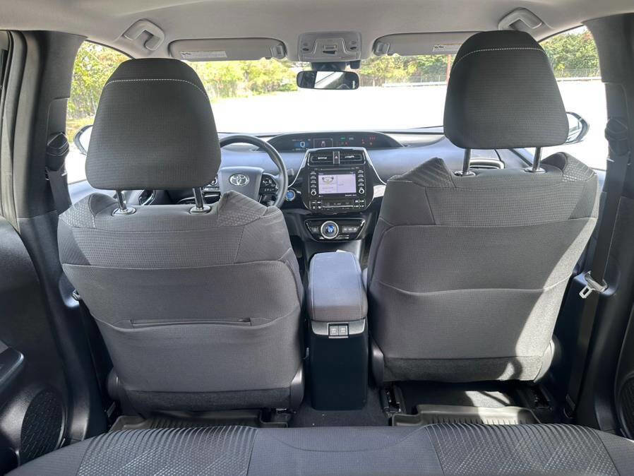 Used 2022 Toyota Prius Prime LE image 16