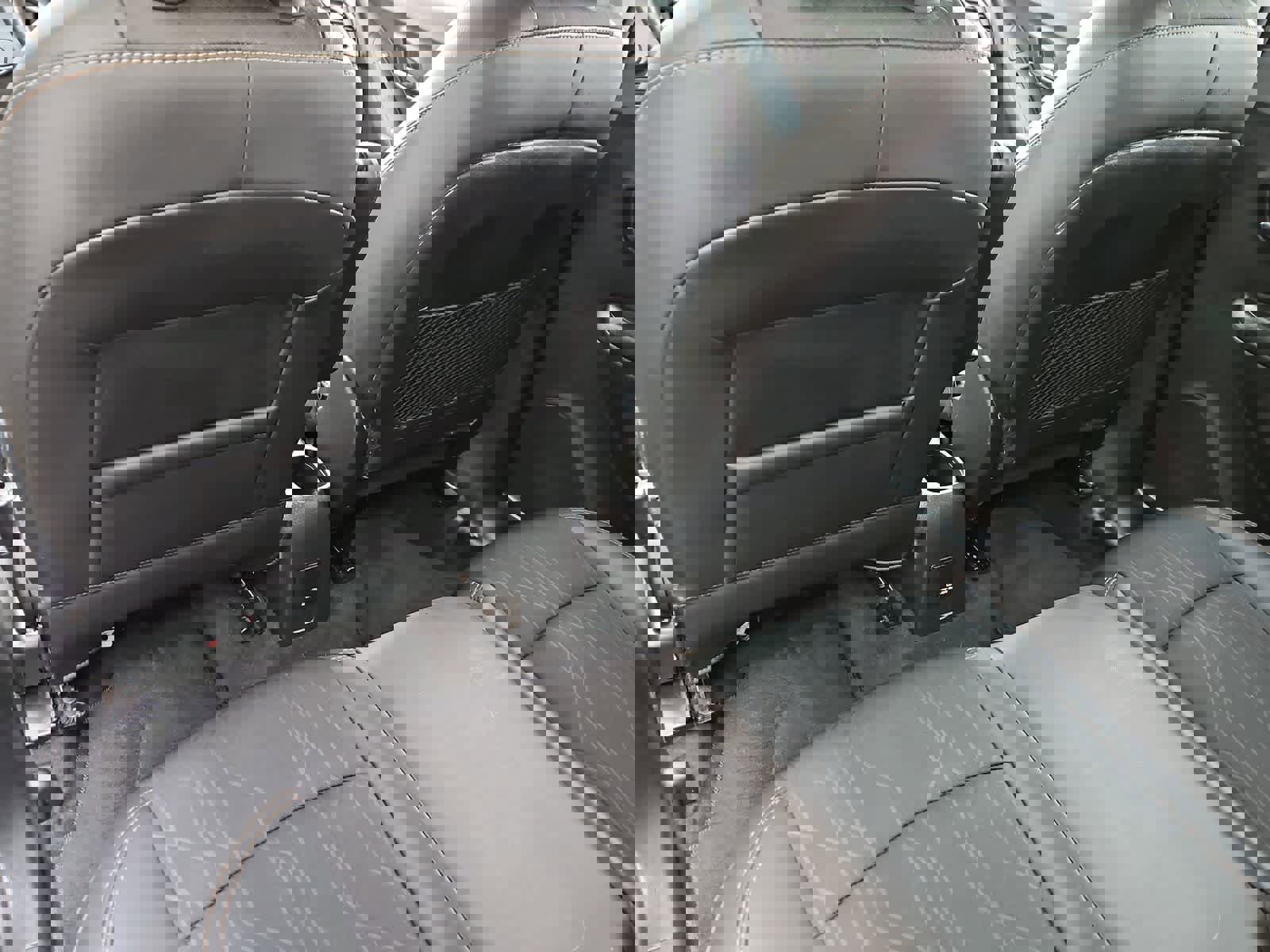 Used 2020 Chevrolet Trax LT w/ Sun & Sound Package AWD/4WD image 17