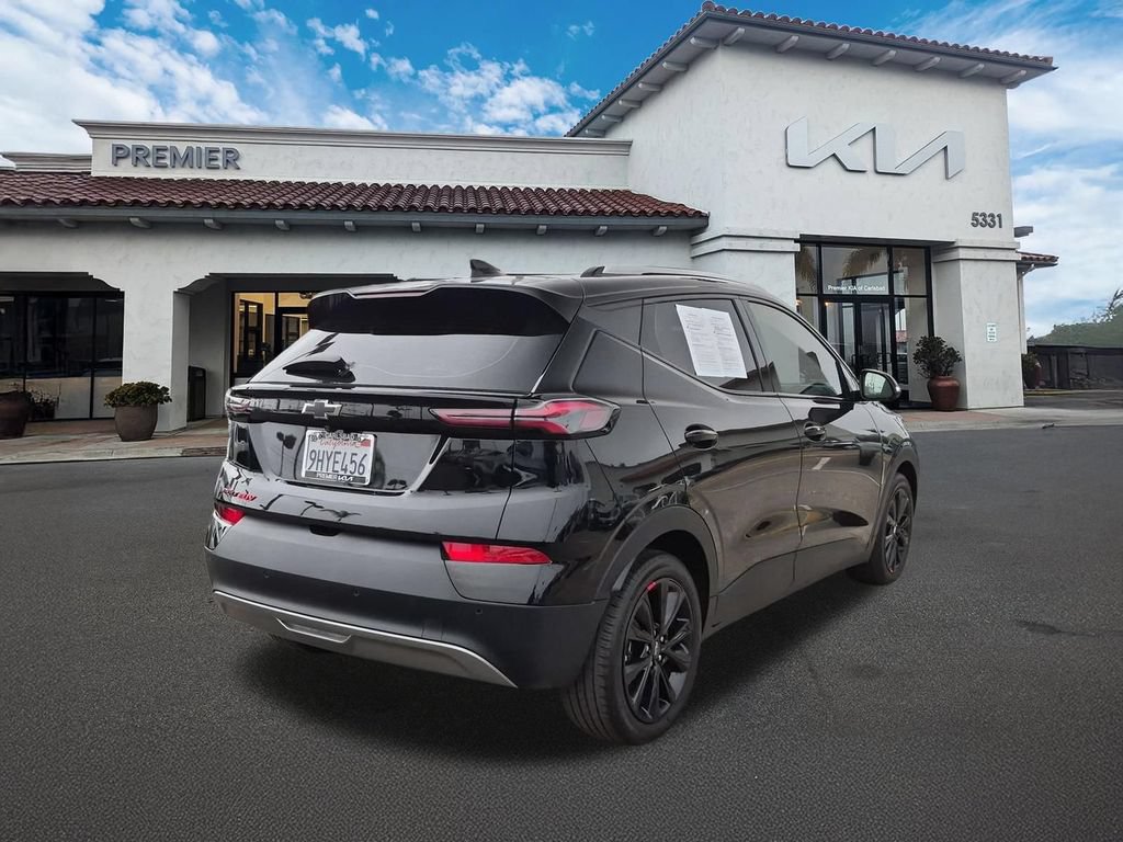 Used 2023 Chevrolet Bolt EUV LT w/ Redline Edition FWD image 8
