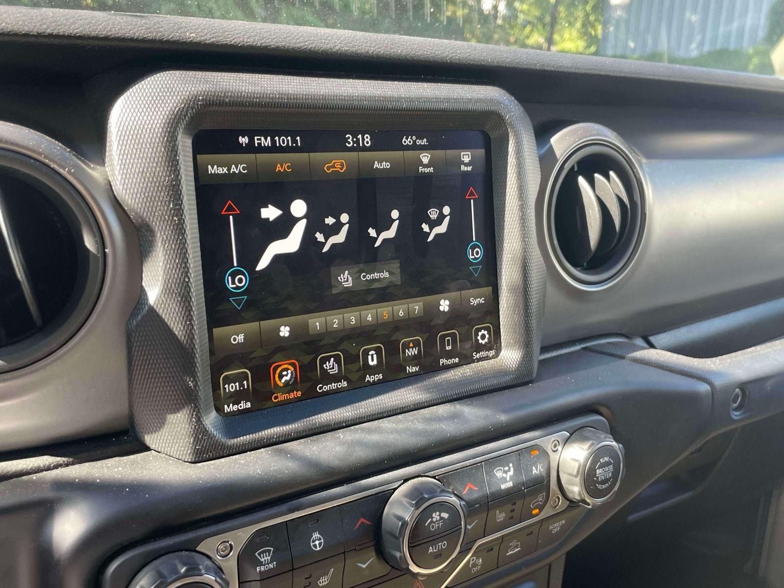 Used 2022 Jeep Wrangler Unlimited Sport AWD/4WD image 26