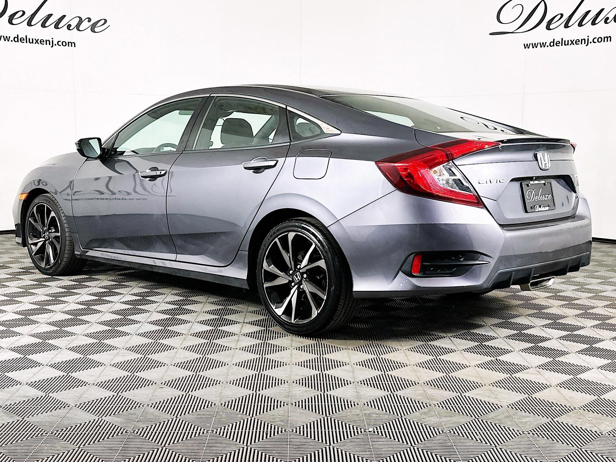 Used 2021 Honda Civic Sport image 4