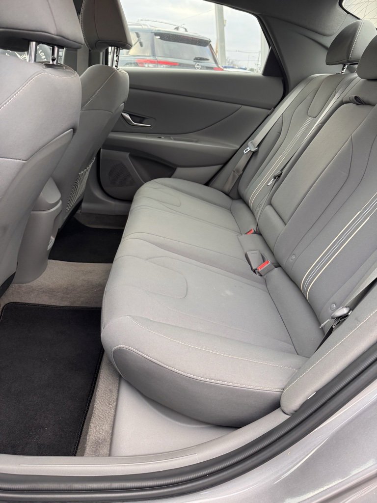 Used 2024 Hyundai Elantra SEL w/ Convenience Package image 10