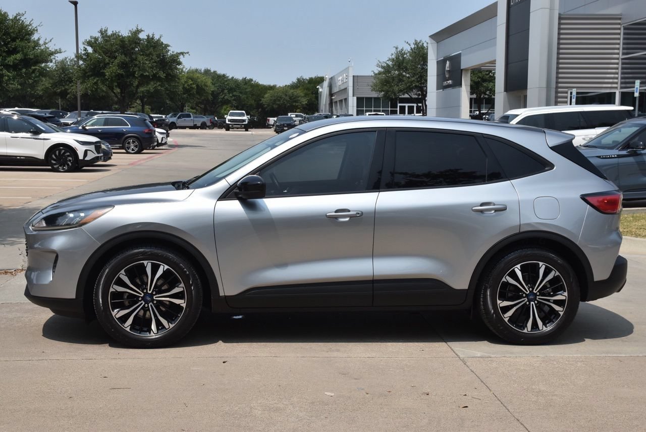 Used 2021 Ford Escape SE w/ SE Sport Appearance Package FWD image 12