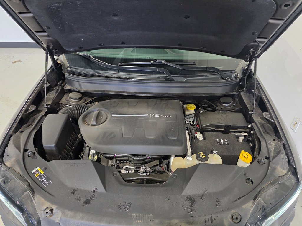 Used 2022 Jeep Cherokee Trailhawk w/ Trailer Tow Group image 11