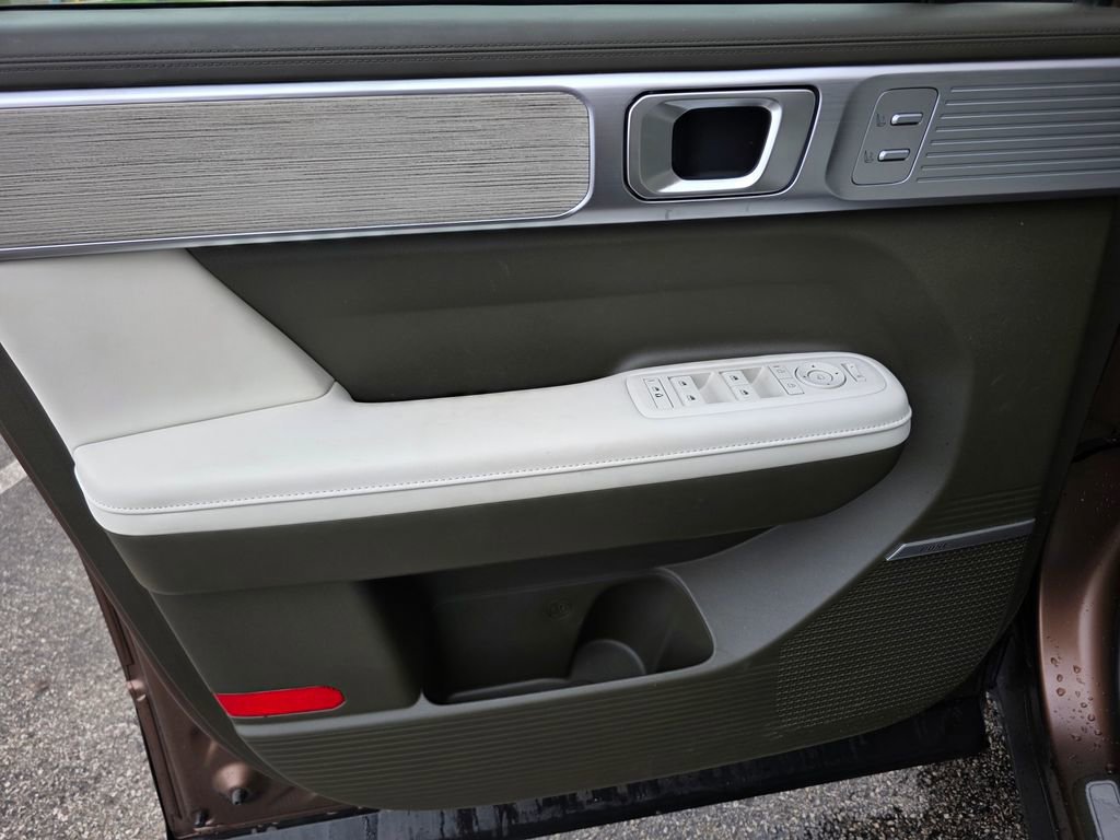 Used 2025 Hyundai Santa Fe Calligraphy image 18