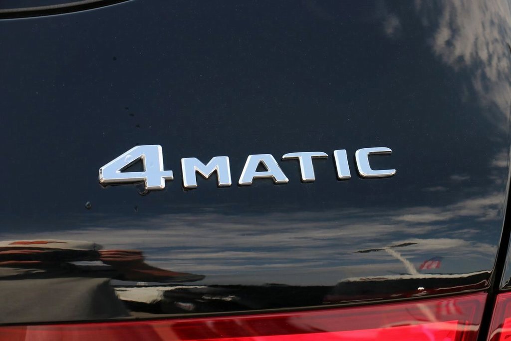 Used 2019 Mercedes-Benz GLC 300 4MATIC image 10