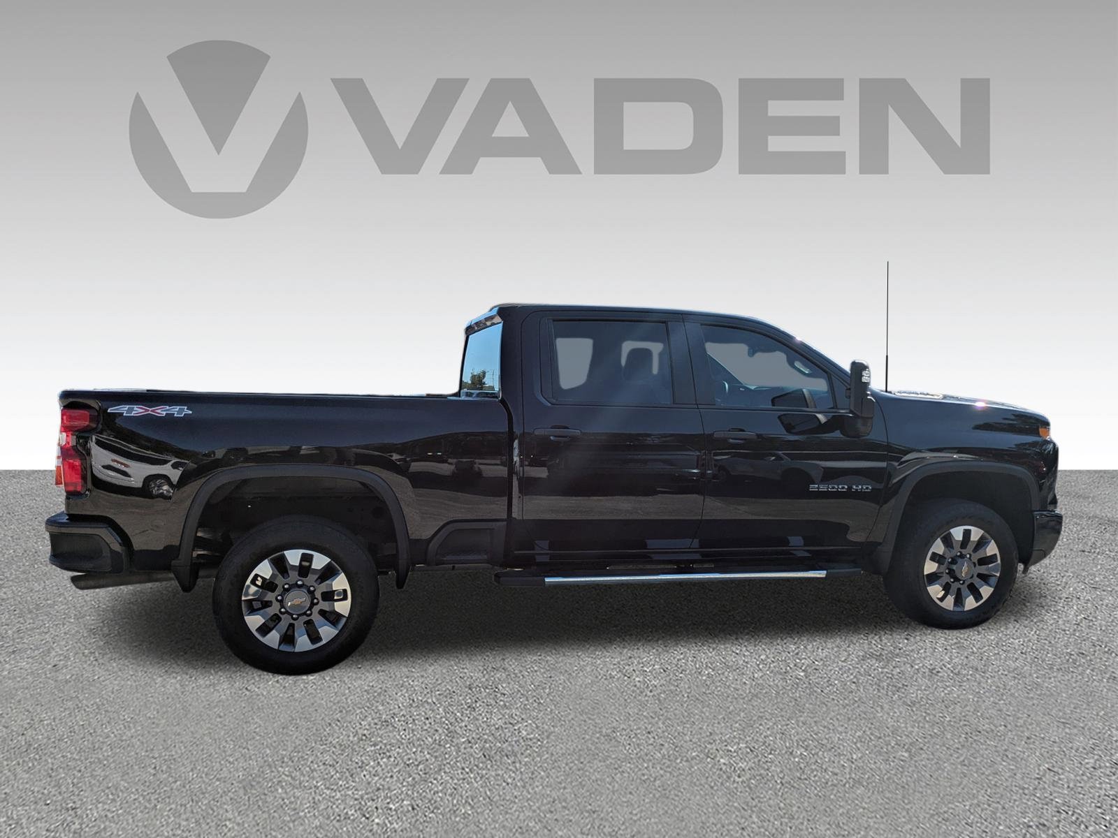 Used 2024 Chevrolet Silverado 2500 Custom w/ Custom Value Package AWD/4WD image 24