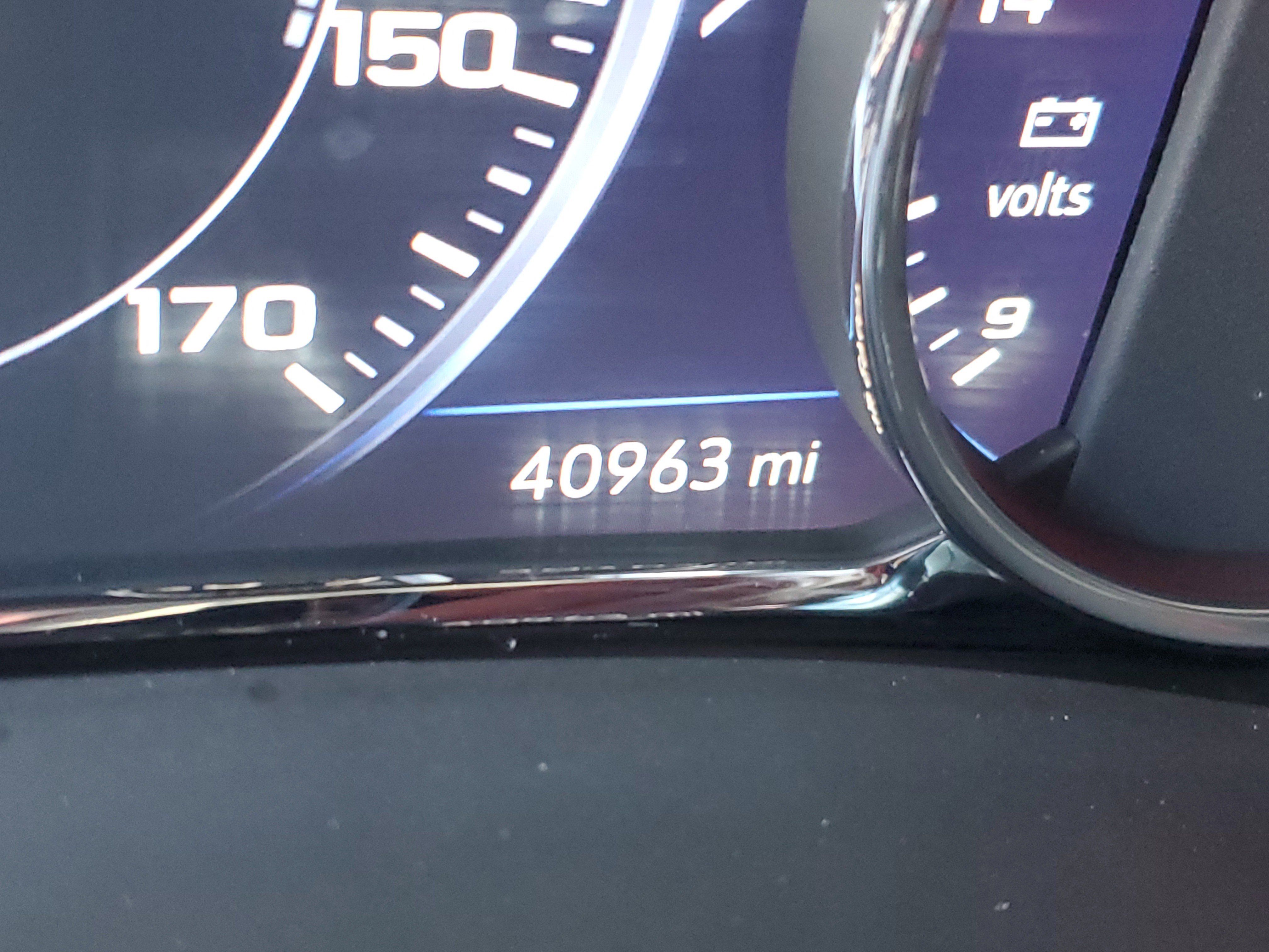 Used 2023 GMC Terrain Denali image 28