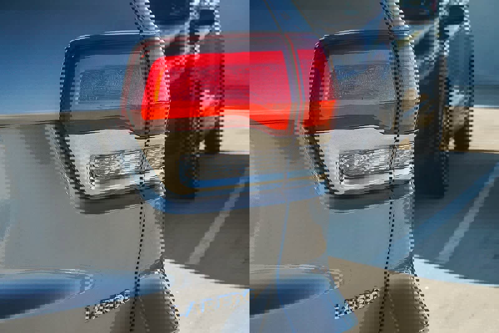 Used 2020 Jeep Grand Cherokee Laredo image 13