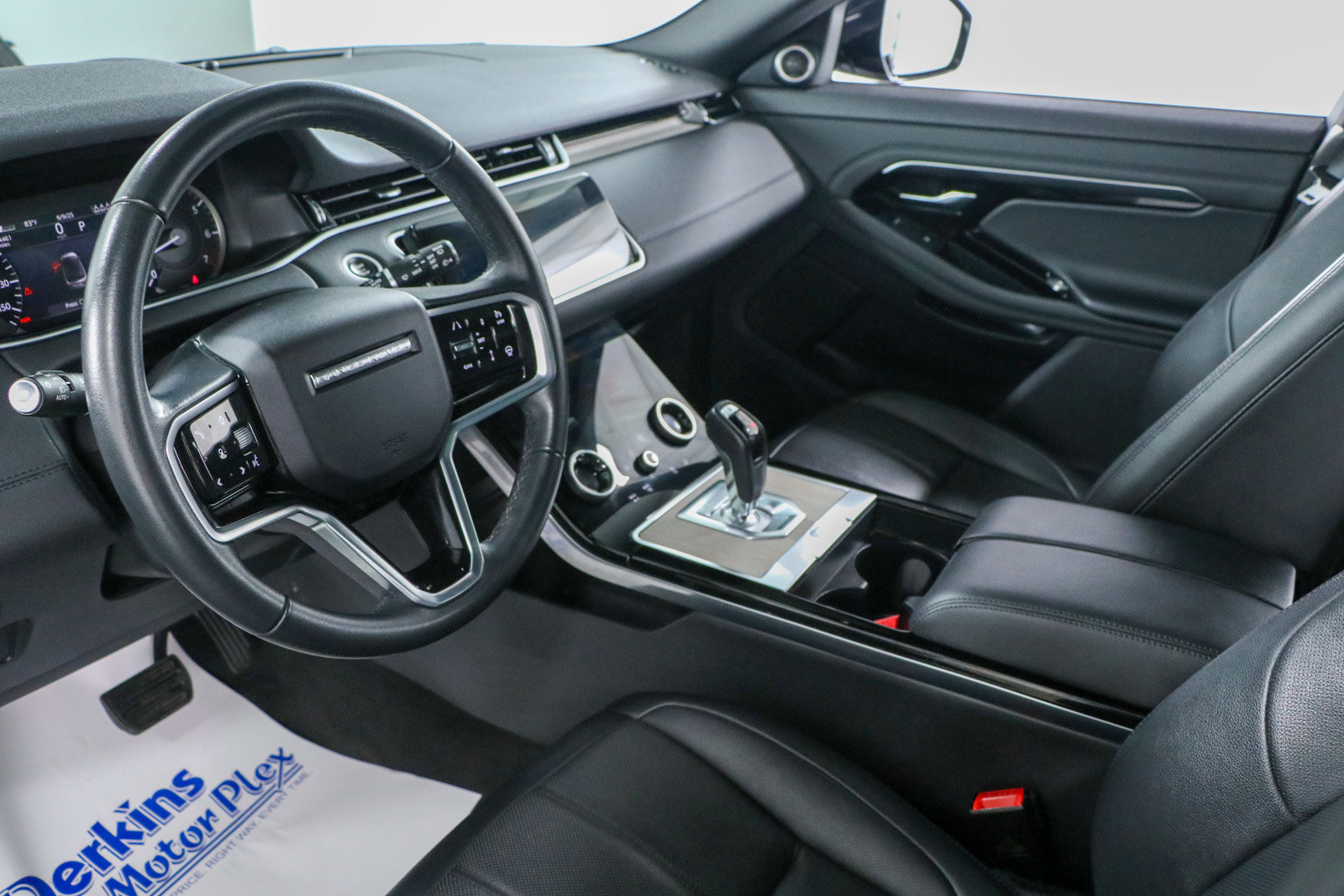 Used 2023 Land Rover Range Rover Evoque S image 25