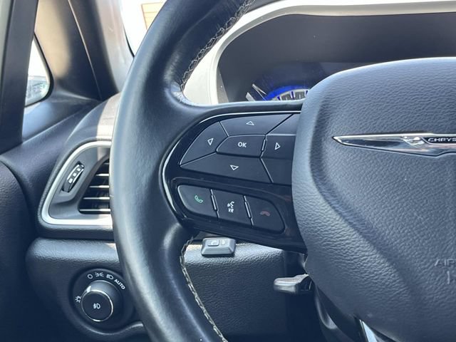 Used 2020 Chrysler Pacifica Touring w/ S Appearance Package FWD image 30