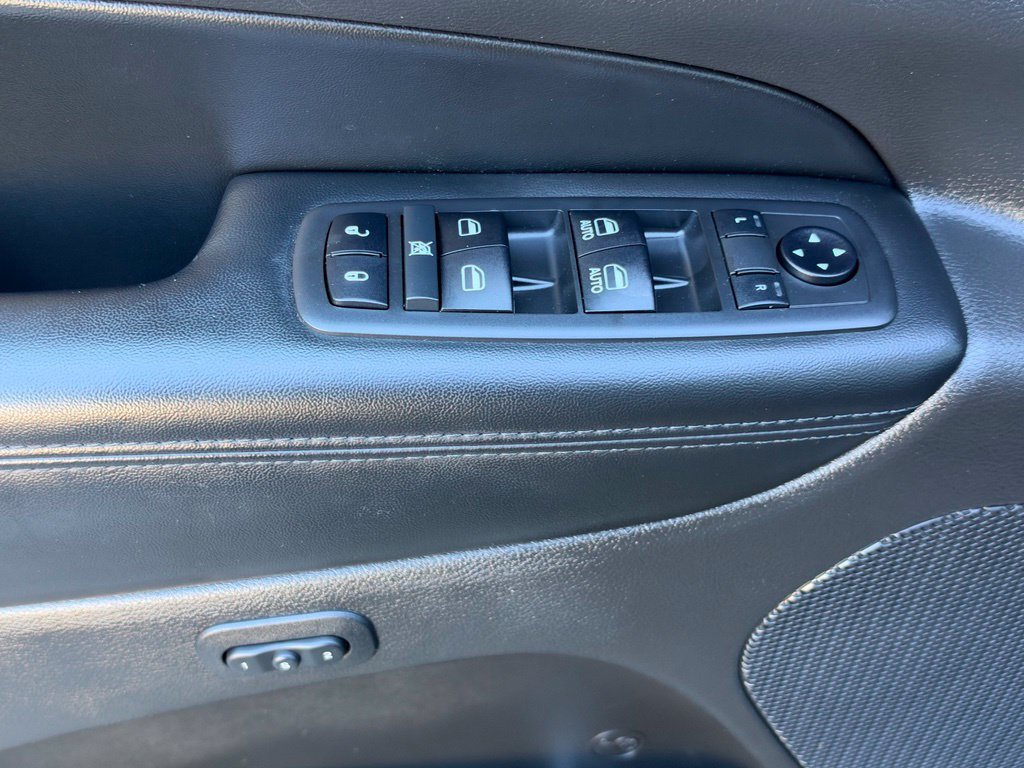 Used 2019 Jeep Grand Cherokee Limited w/ Luxury Group II AWD/4WD image 13