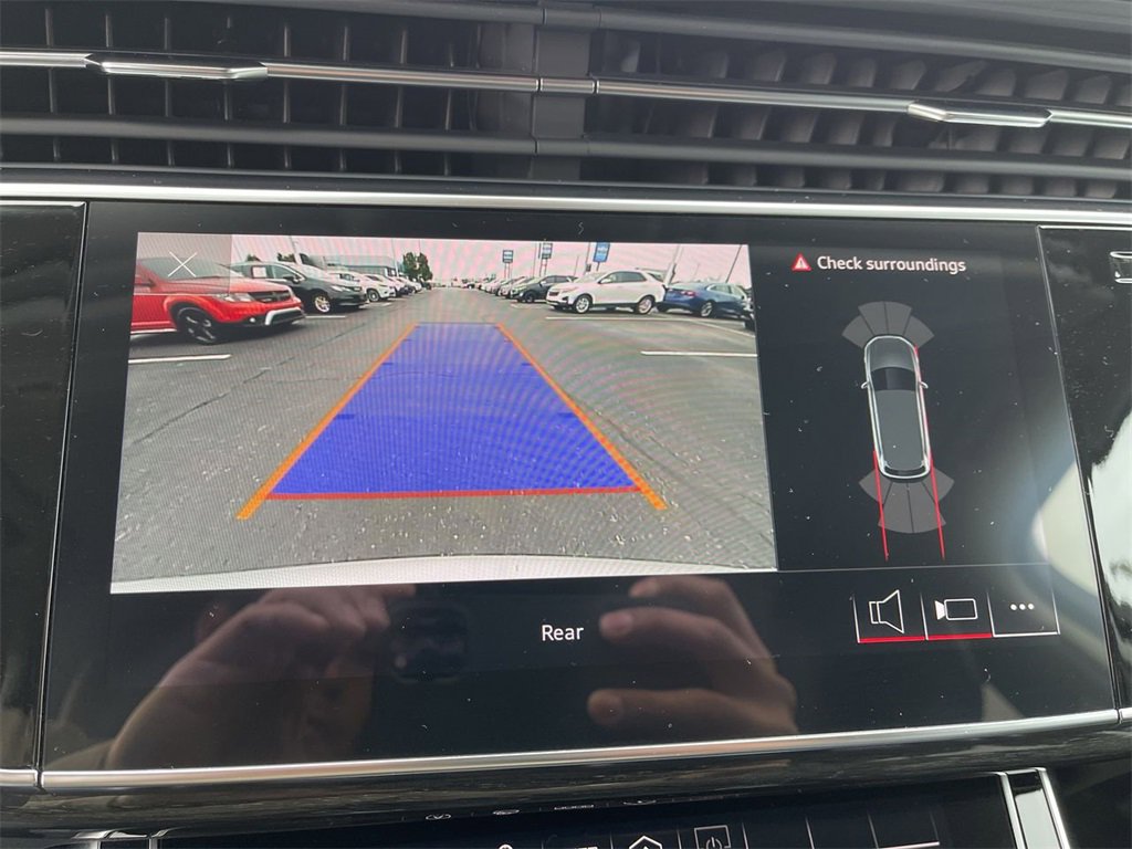 Used 2023 Audi Q7 3.0T Premium image 17