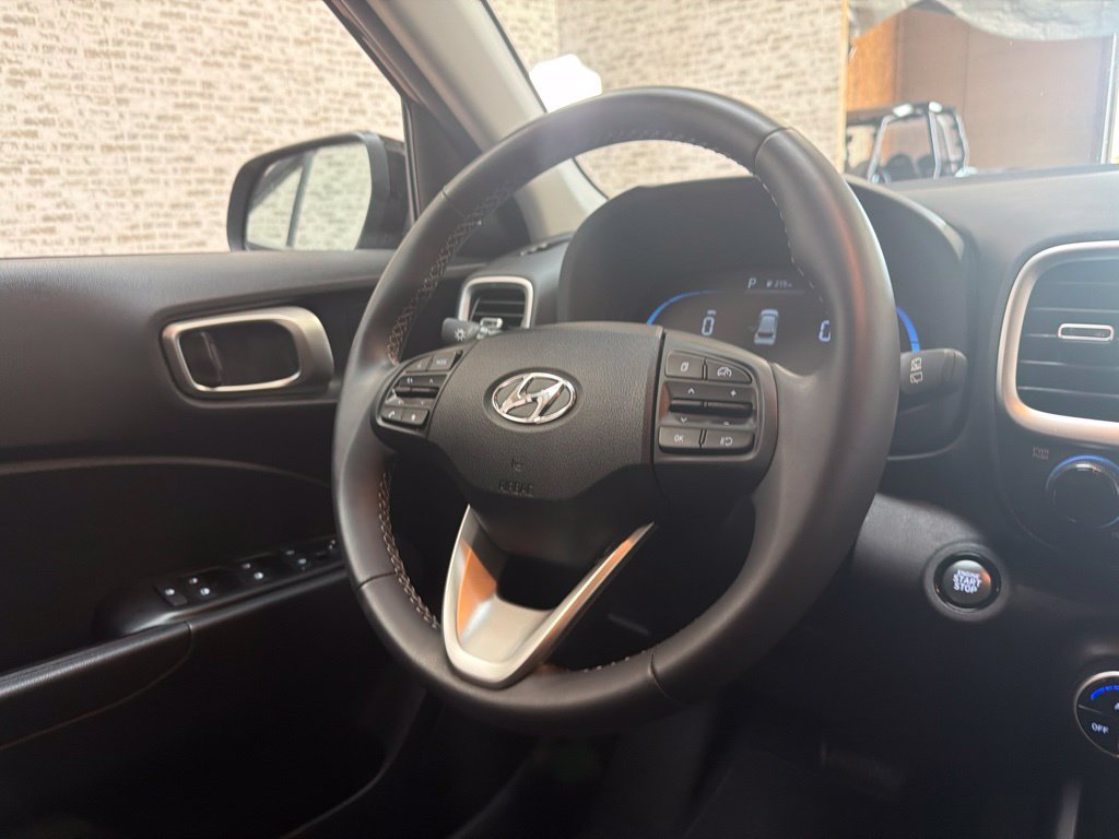Certified 2026 Hyundai Venue SEL FWD image 17