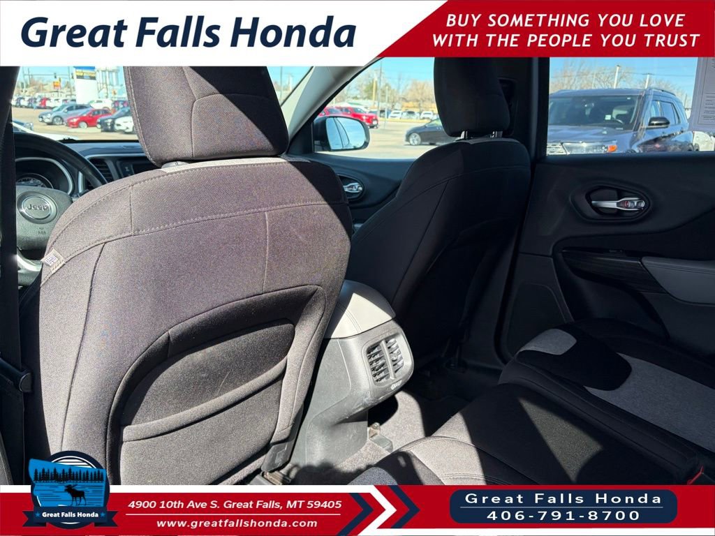 Used 2014 Jeep Cherokee Sport image 21