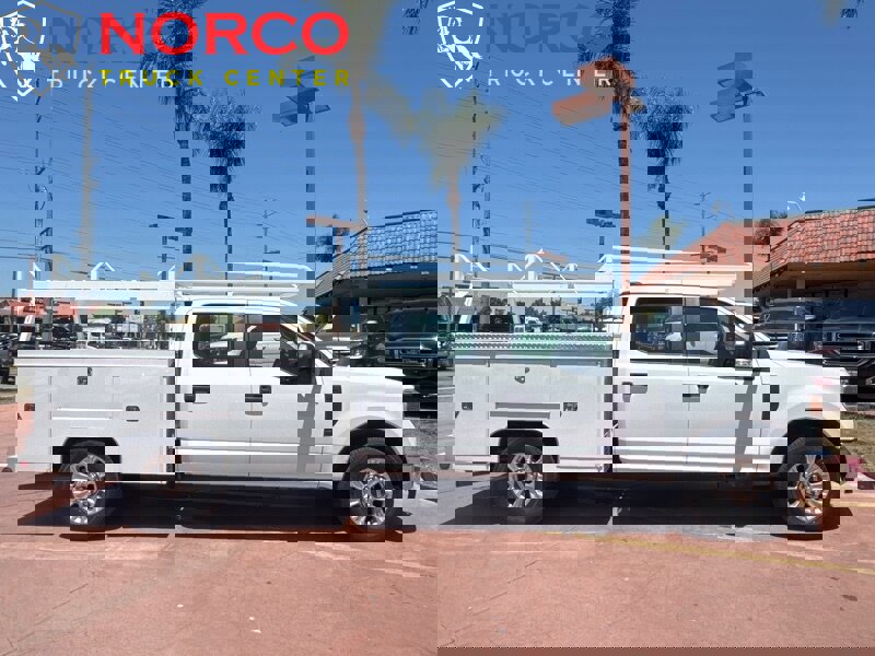 Used 2022 Ford F250 XL w/ STX Appearance Package image 1