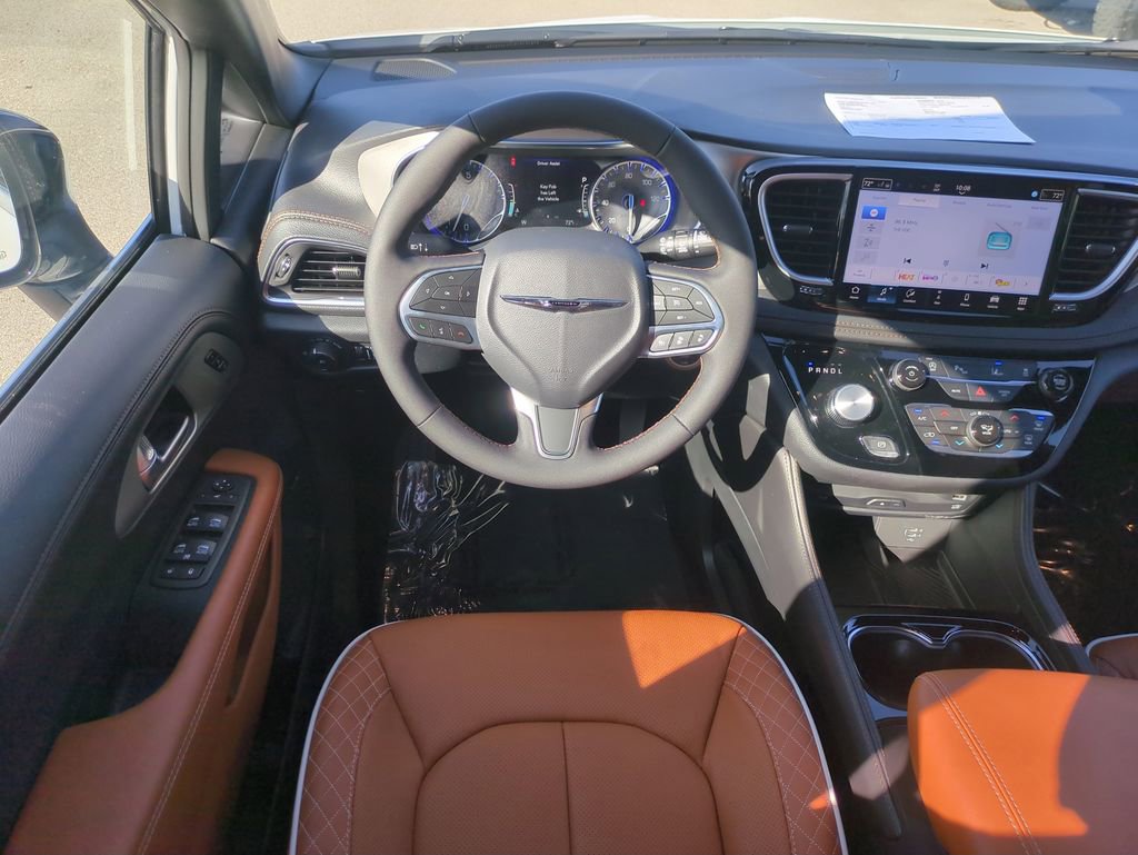 New 2026 Chrysler Pacifica Pinnacle AWD/4WD image 17