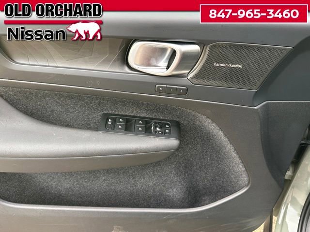 Used 2023 Volvo C40 P8 Recharge Ultimate w/ Protection Package Premier image 9