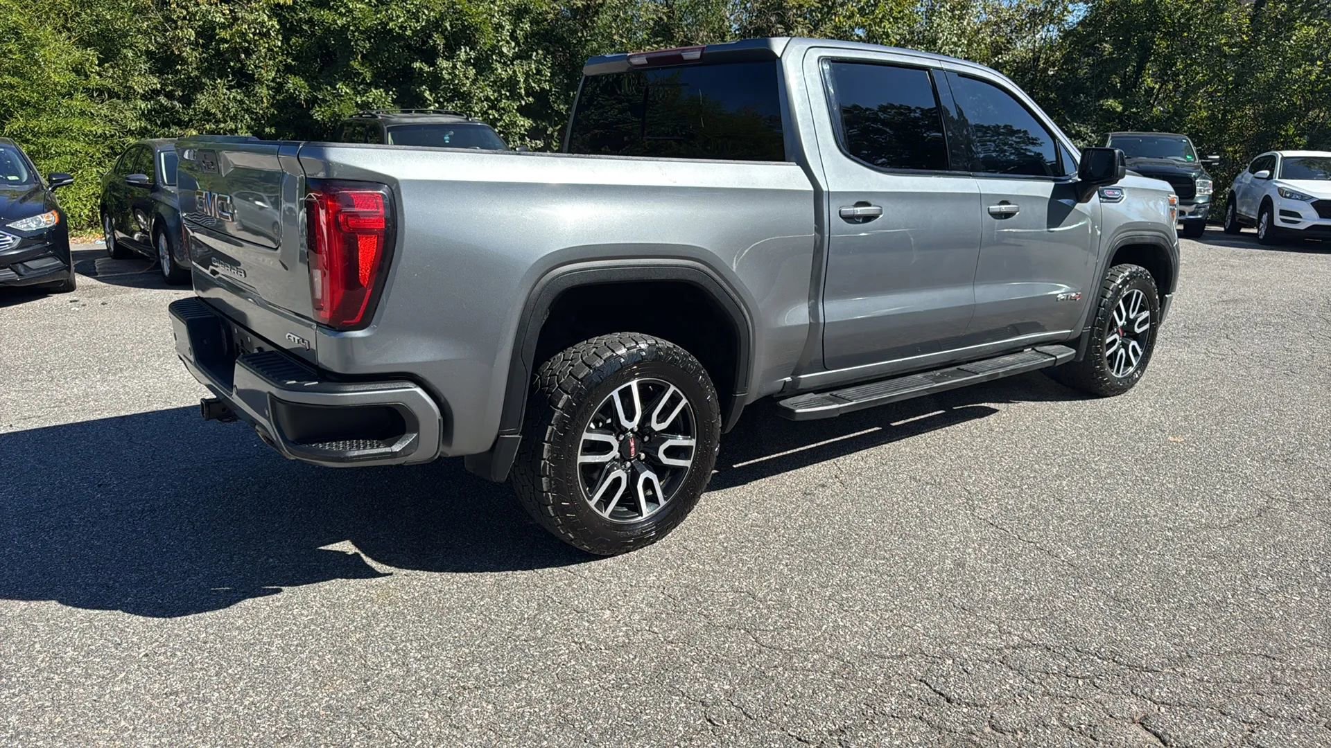 Used 2020 GMC Sierra 1500 AT4 w/ AT4 Premium Package image 5