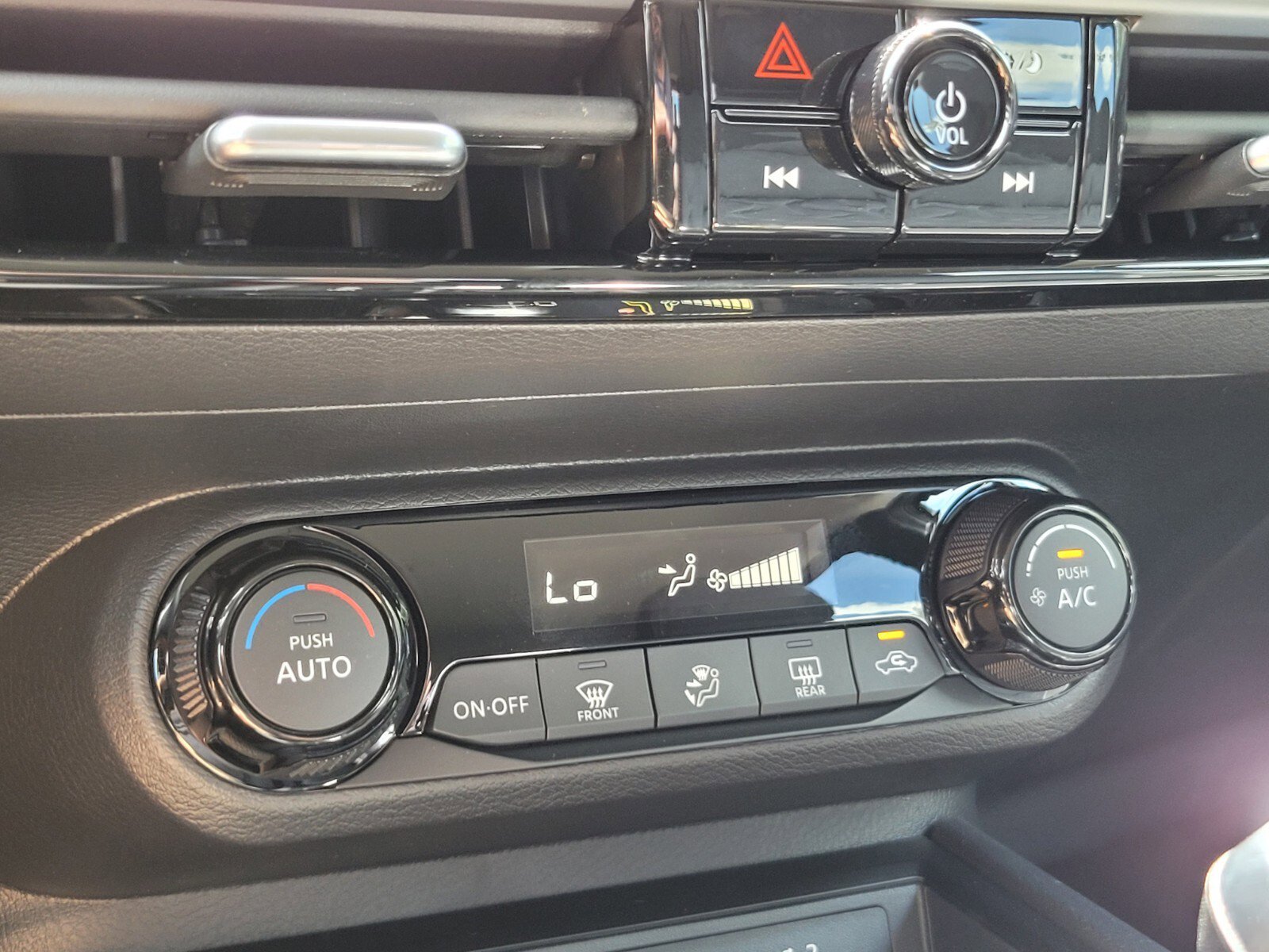 New 2026 Nissan Kicks SV image 20