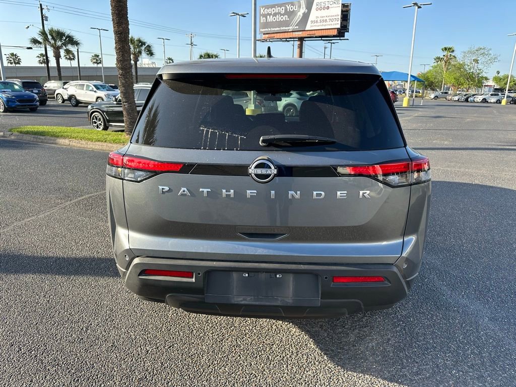 Used 2025 Nissan Pathfinder S image 5
