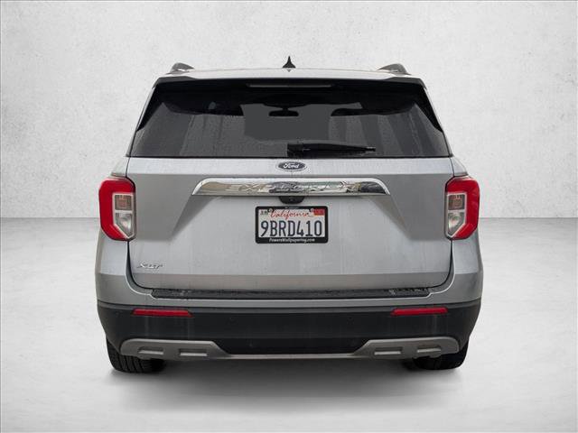 Used 2022 Ford Explorer XLT w/ Equipment Group 202A image 6