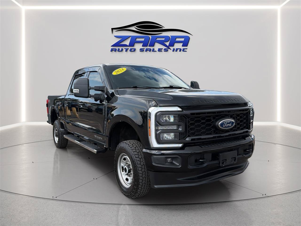 Used 2024 Ford F250 4x4 Crew Cab Super Duty image 10