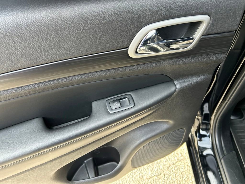 Used 2021 Jeep Grand Cherokee Laredo X RWD image 25