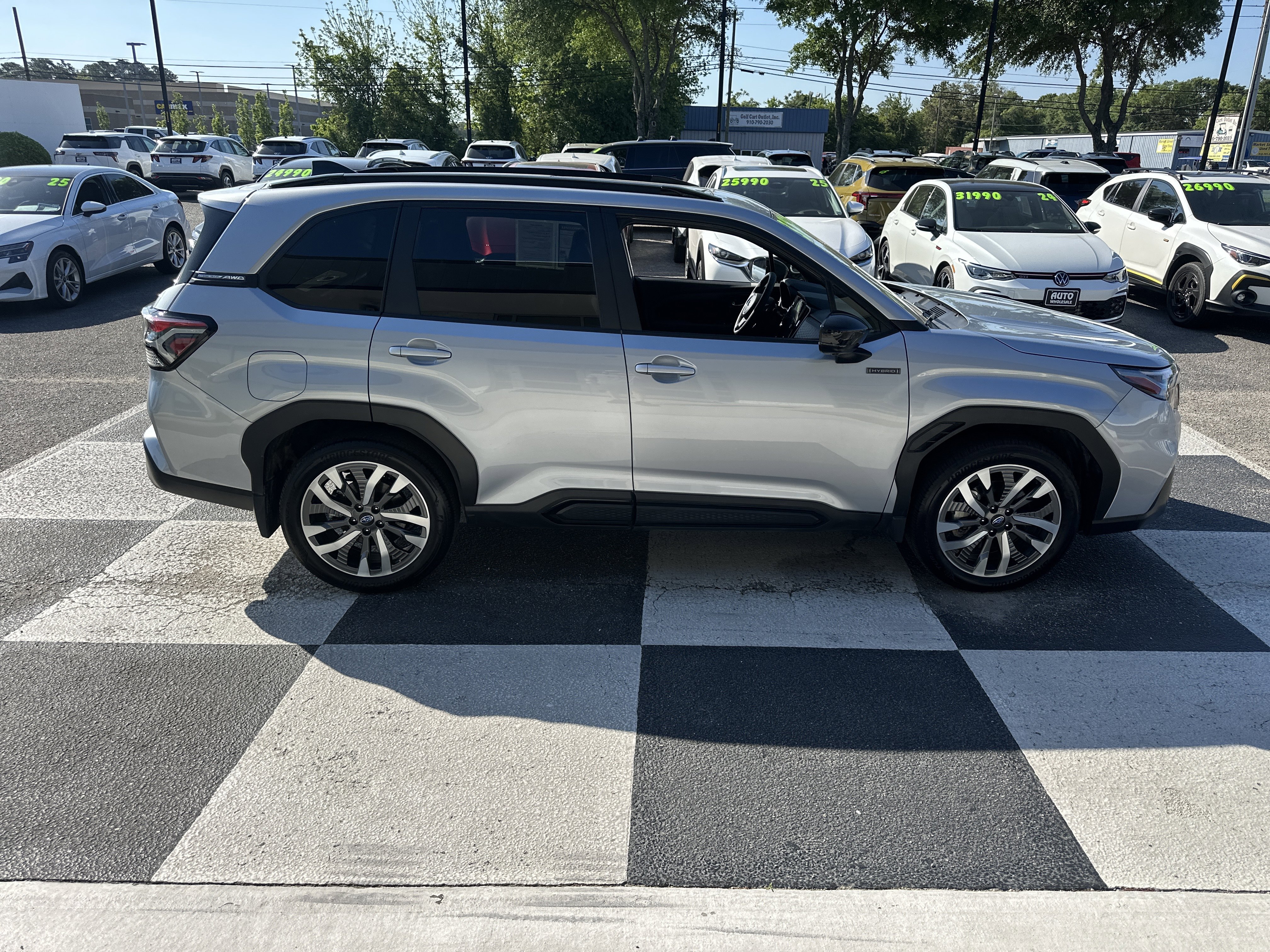Used 2025 Subaru Forester Touring w/ Touring Package AWD/4WD image 3