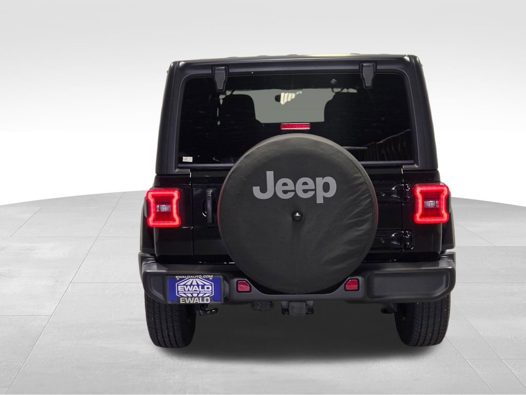 Used 2023 Jeep Wrangler Unlimited Sahara w/ LED Lighting Group AWD/4WD image 23