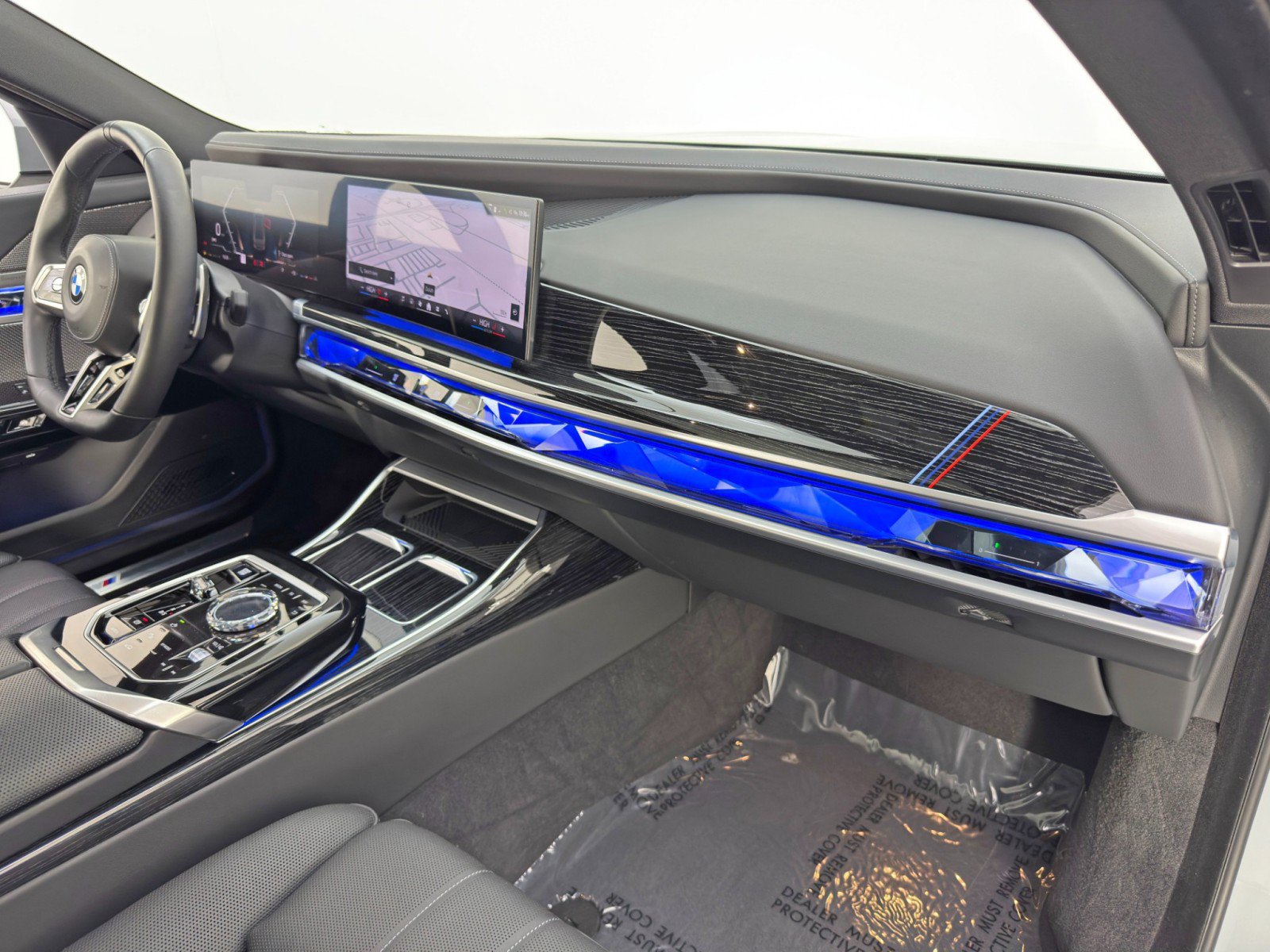 Used 2024 BMW 760i xDrive w/ Premium Package 2 AWD/4WD image 15