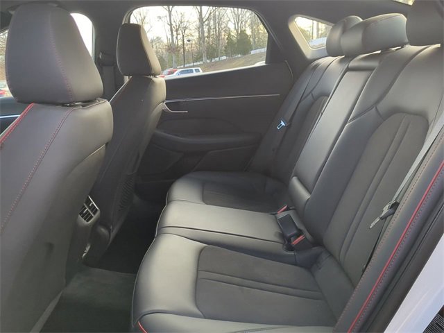 Used 2023 Hyundai Sonata SEL Plus w/ Preferred Accessory Package image 12