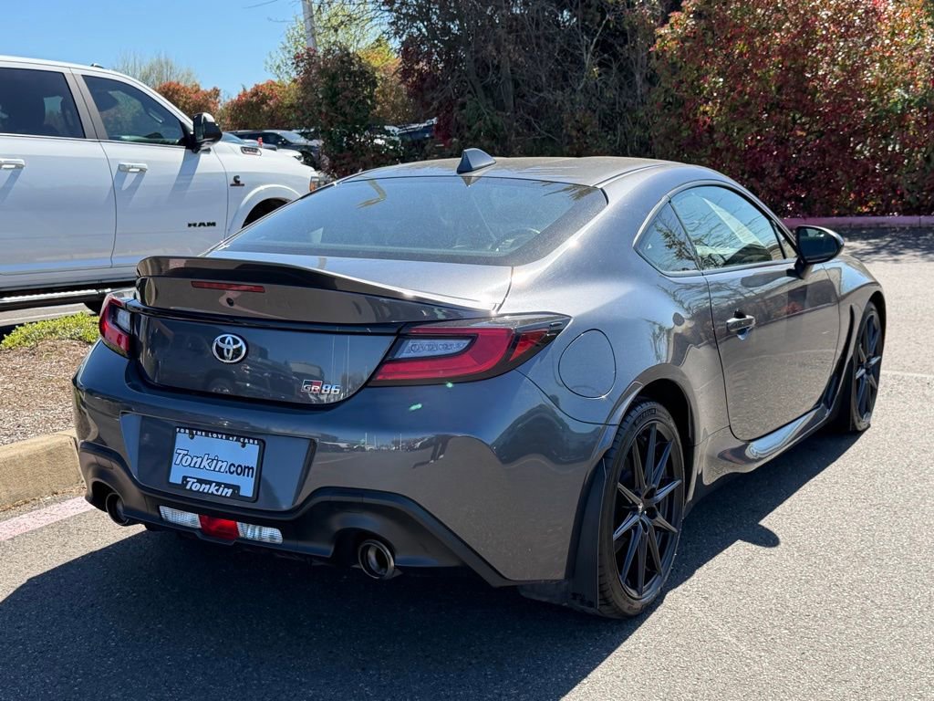 Used 2024 Toyota GR86 Premium RWD image 7