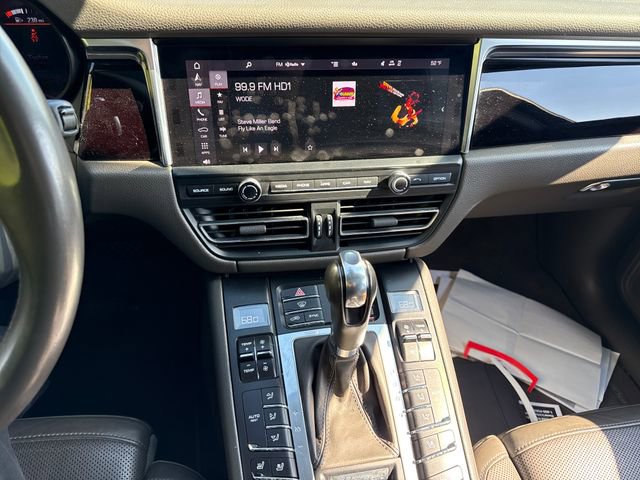 Used 2020 Porsche Macan AWD/4WD image 28