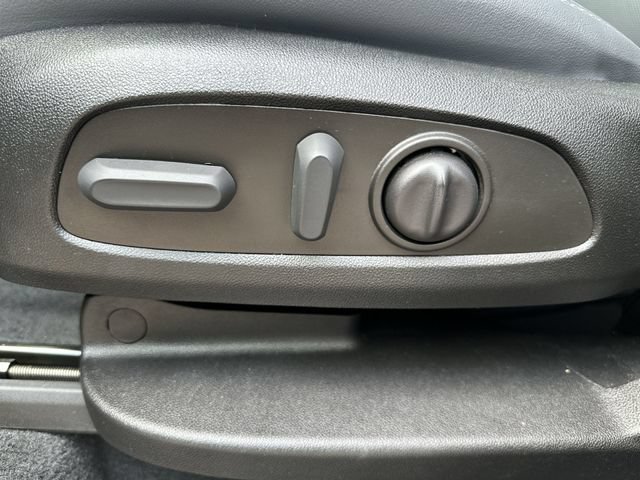 Certified 2023 Buick Enclave Essence w/ Experience Buick Package FWD image 16