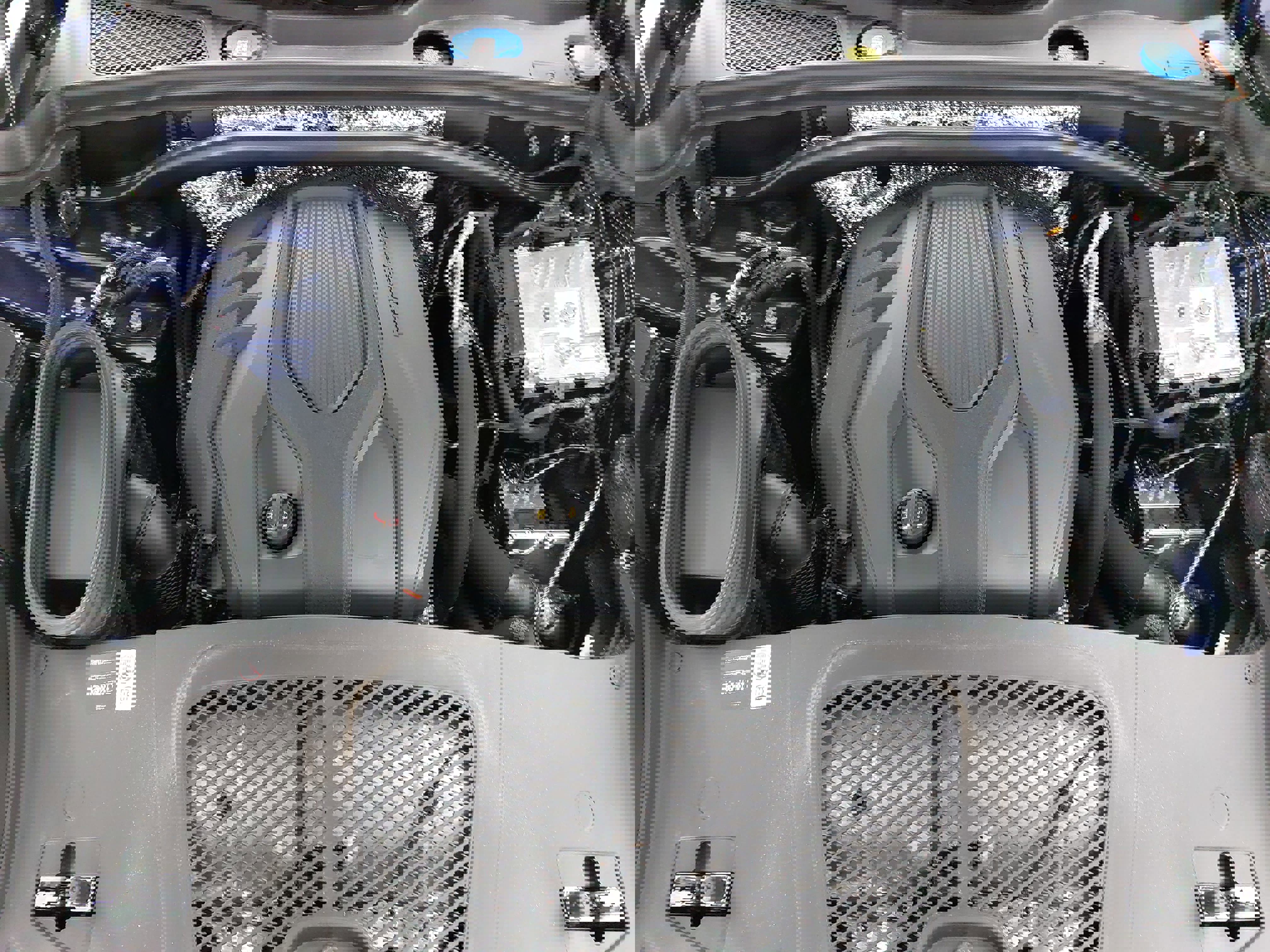 Used 2025 Porsche Macan Turbo image 32