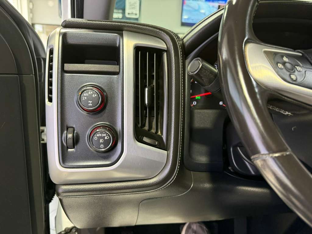 Used 2014 GMC Sierra 1500 SLE image 23