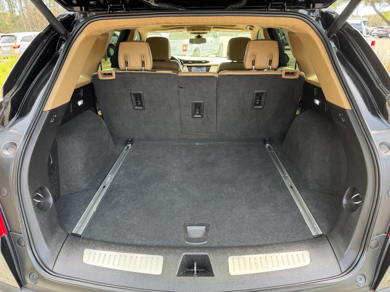 Used 2017 Cadillac XT5 Platinum image 13