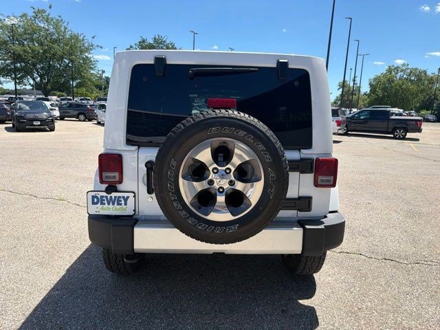 Used 2017 Jeep Wrangler Unlimited Sahara w/ Connectivity Group AWD/4WD image 4
