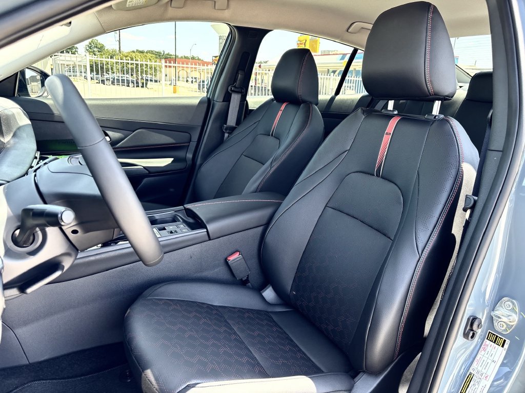 New 2027 Nissan Sentra SR FWD image 23