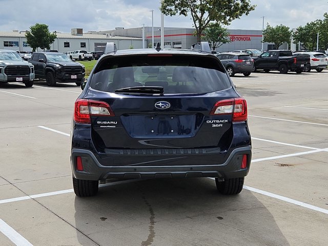Used 2018 Subaru Outback 3.6R Limited AWD/4WD image 7