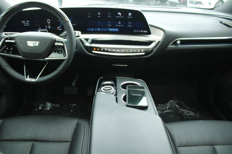 Used 2023 Cadillac Lyriq 2WD image 13