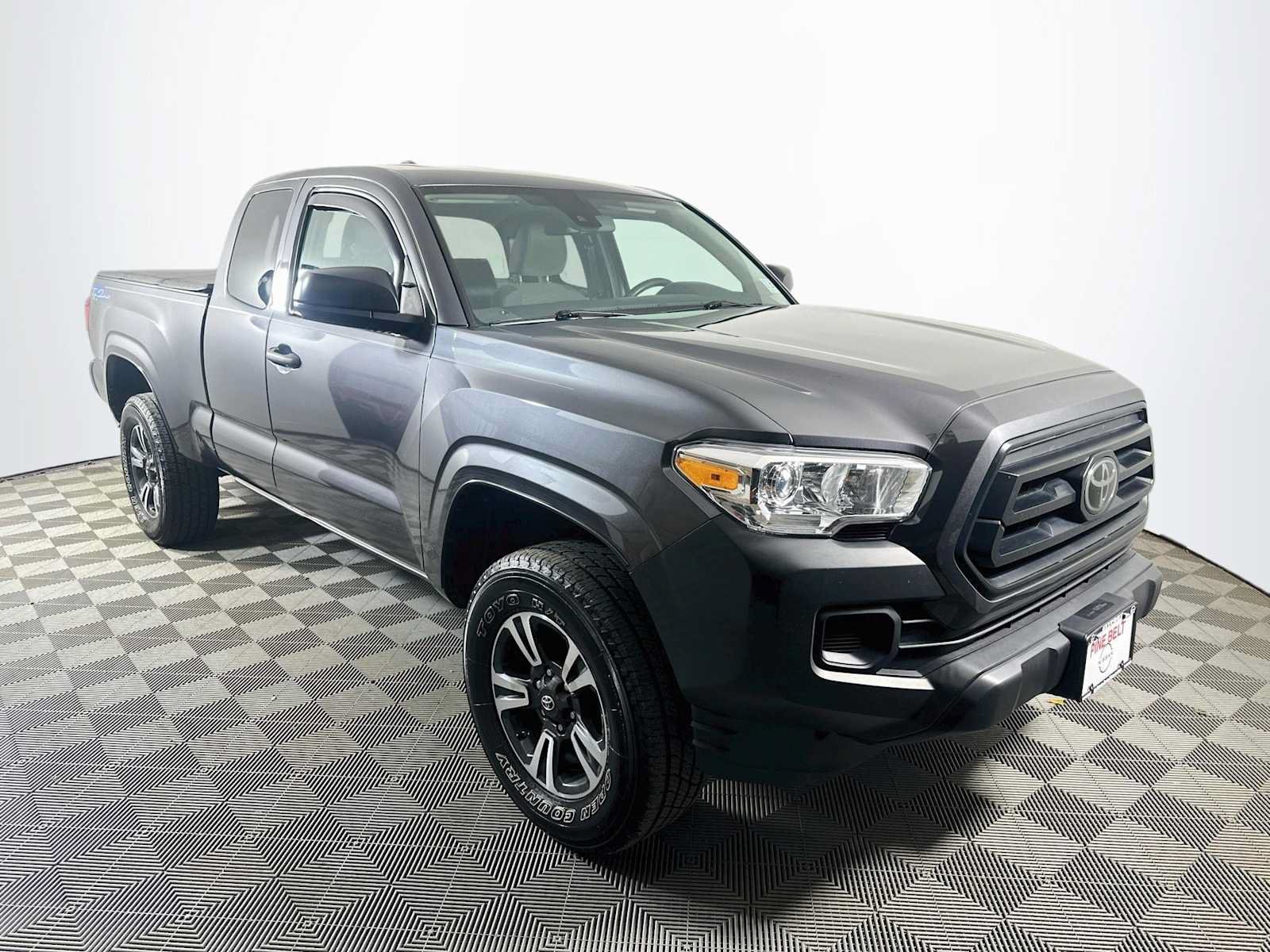 Used 2022 Toyota Tacoma SR RWD image 3