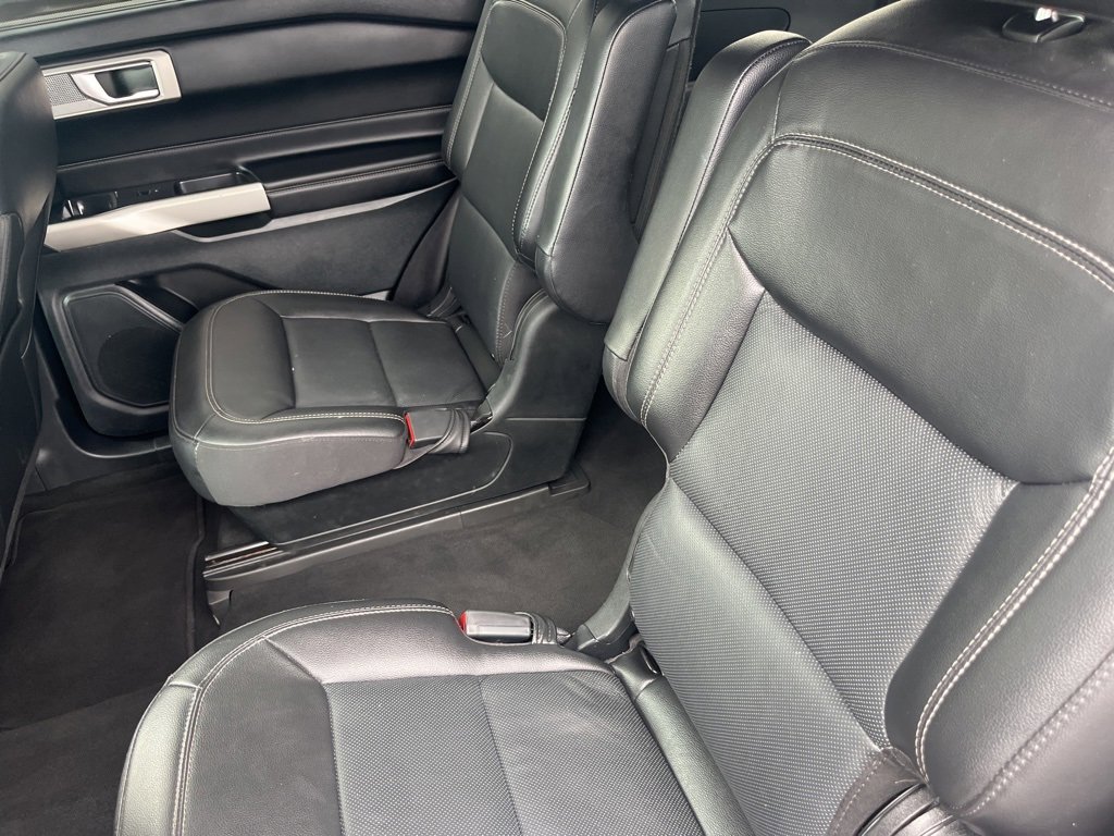 Used 2022 Ford Explorer Limited w/ Equipment Group 301A image 10