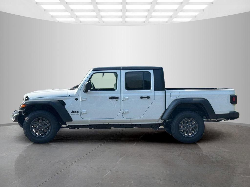 New 2025 Jeep Gladiator Sport image 3