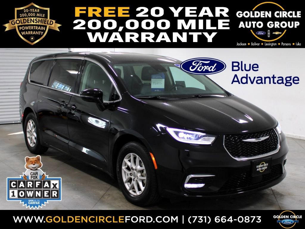 Used 2024 Chrysler Pacifica Touring-L image 1