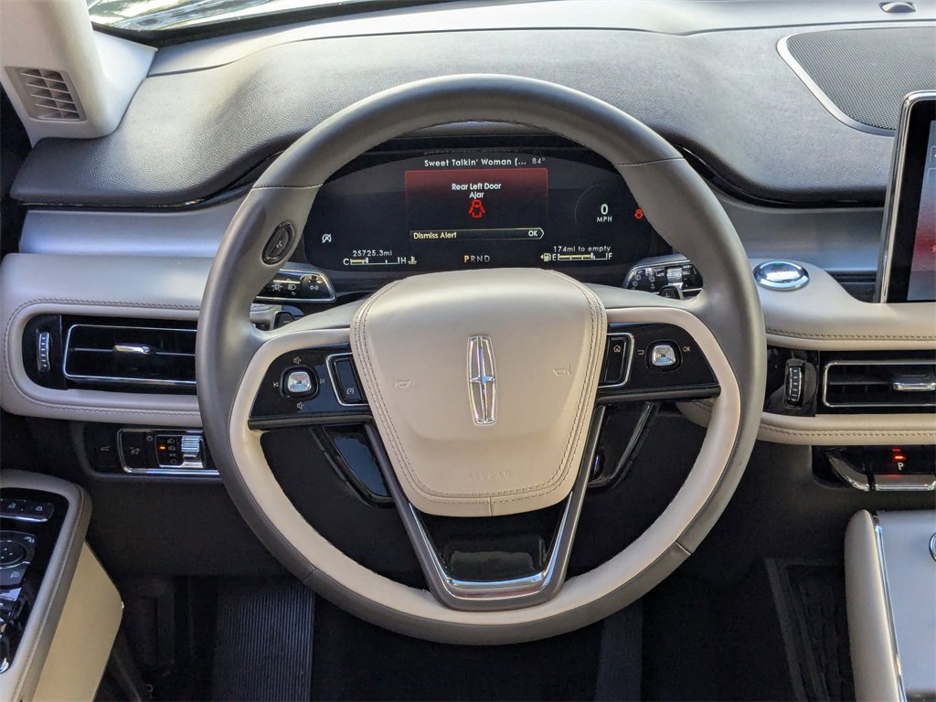 Used 2024 Lincoln Aviator AWD w/ Premium Package image 25
