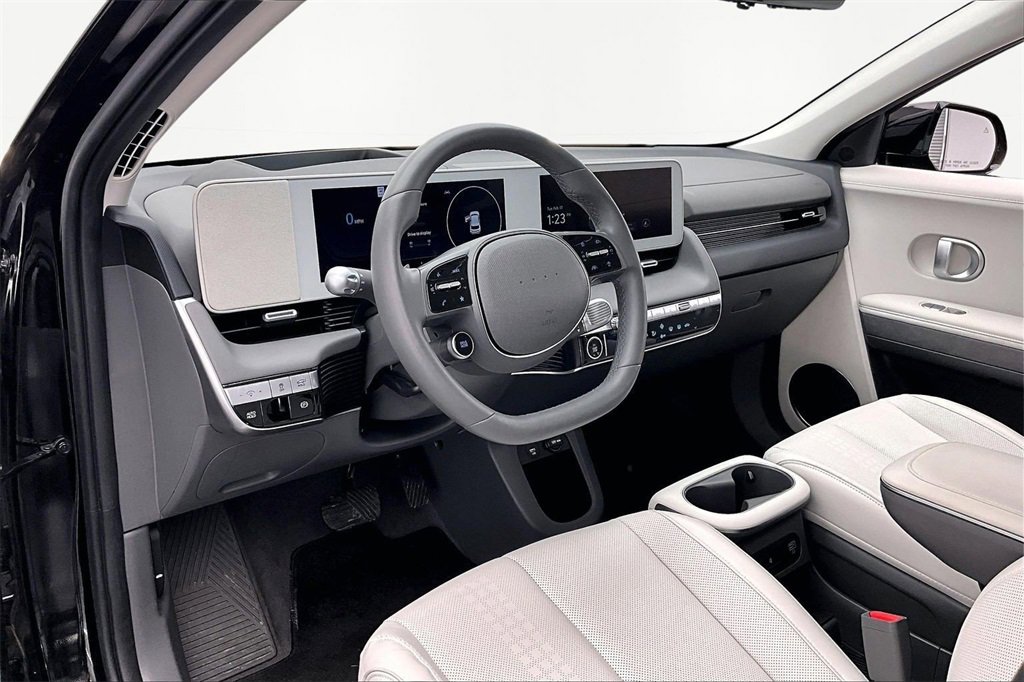 Used 2024 Hyundai Ioniq 5 Limited image 14