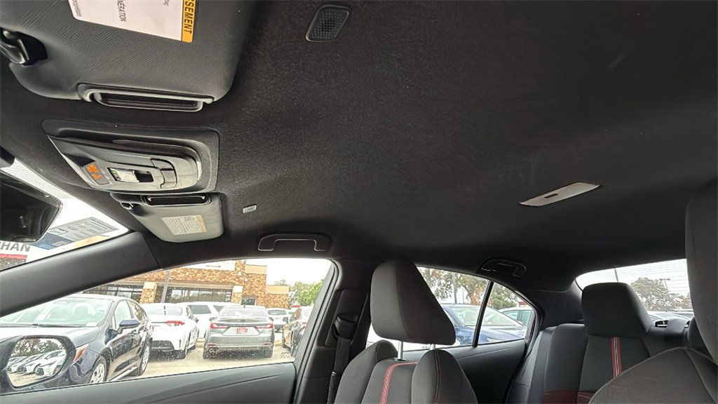 Used 2025 Toyota Corolla SE image 16