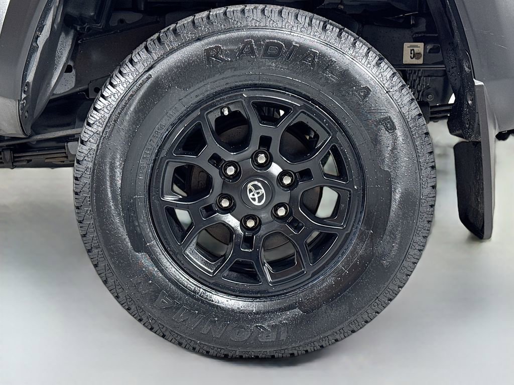 Used 2019 Toyota Tacoma TRD Off-Road AWD/4WD image 10